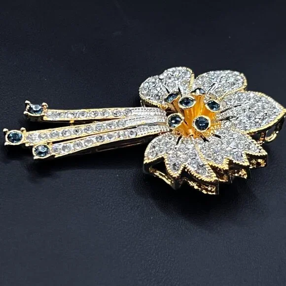 Vintage Flower Brooch Faux Blue Sapphire and Swarovski 18K Elec. Designer Signed - Picture 5 of 9